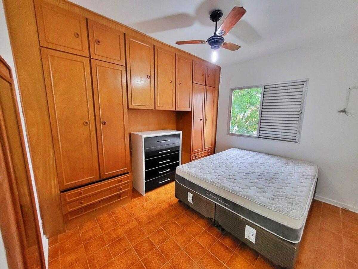 Ap 02 Dorms - Enseada - Com Sacada, Ar-Cond, Wi-Fi, 01 Vaga, Lado Praia غوارويا المظهر الخارجي الصورة